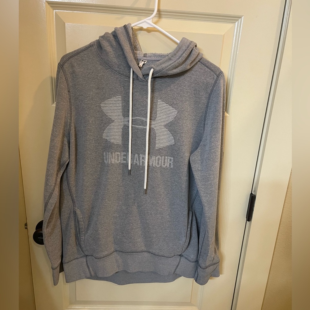 Under Armour Sweatshirt